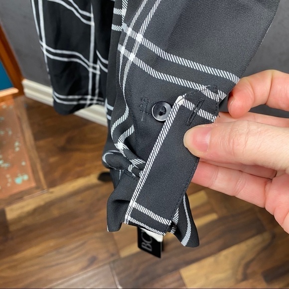 BCX plaid roll tab button up collared blouse - Picture 8 of 12